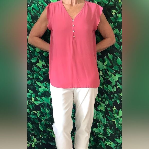 🌺 LOFT Coral Flutter Sleeve Blouse – V-Neck w/ Gold Buttons – Size M - Picture 2 of 5